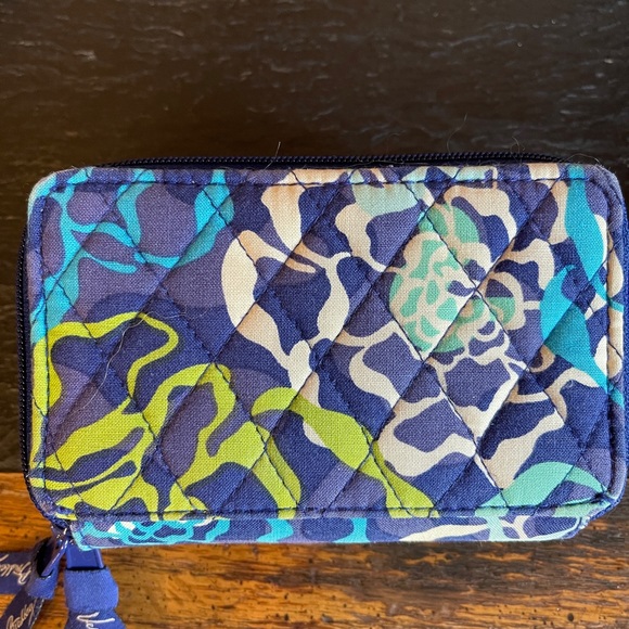 Vera Bradley Wristlet - Picture 3 of 5